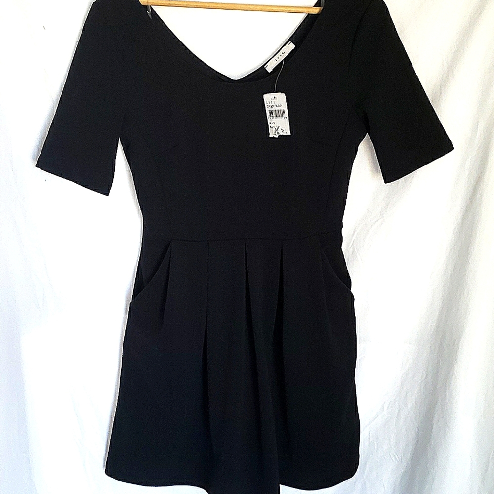 NWT textured black dress with pockets!